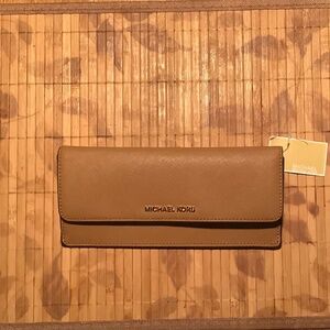 MICHAEL KORS THIN WALLET - BRITISH TAN - NWT